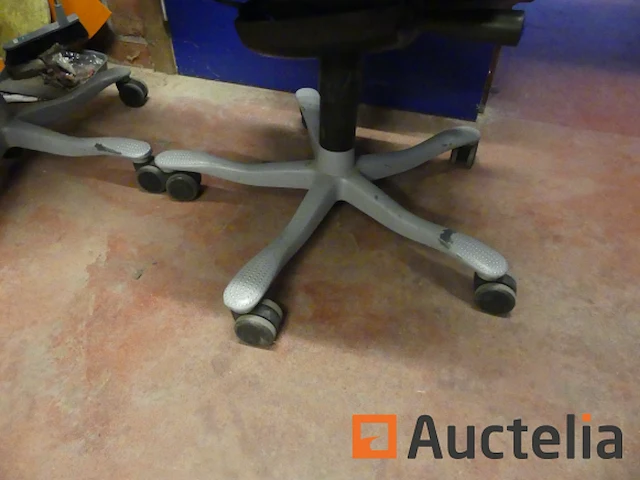 7 stoelen op wielen - afbeelding 24 van  26