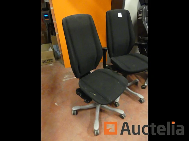 7 stoelen op wielen - afbeelding 26 van  26