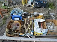 7 tapkranen, 9 olielampen, divers oud koper - afbeelding 1 van  9