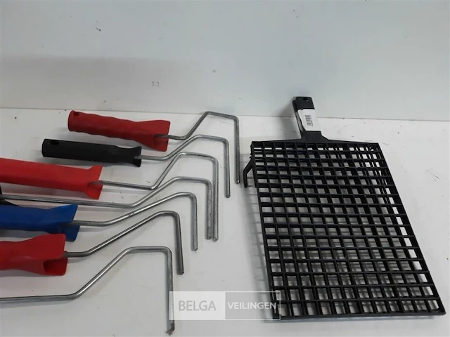7 x beugel voor lakrol + 2 x afdruiprooster - afbeelding 3 van  3
