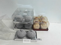 7 x kerstkaars 2 stuks mix kerstmanhoofd/ballen - afbeelding 1 van  3