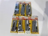 7 x metalen kozijnpluggen met afdekkap 4 x 112mm + 3 x 132mm - afbeelding 1 van  3