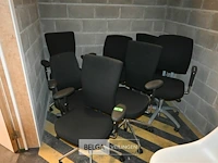 7 zwarte vitra bureelstoelen