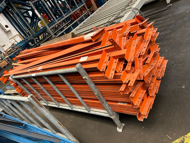 70 liggers - afbeelding 1 van  3