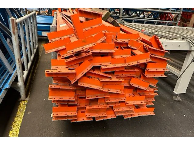 70 liggers - afbeelding 2 van  3