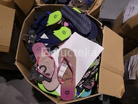 70 veelkleurige strandschoenen - afbeelding 1 van  7