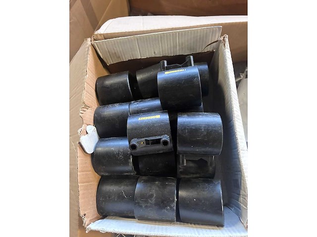 (+700st.) geberit grote partij onderdelen sanitair - afbeelding 1 van  7