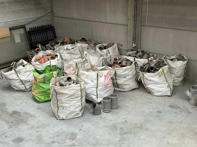 (+700st) groot lot riolering koppelstukken ongebruikt - afbeelding 1 van  15