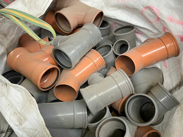 (+700st) ongebruikt lot pvc rioleringsbuizen & hulpstukken - afbeelding 15 van  15