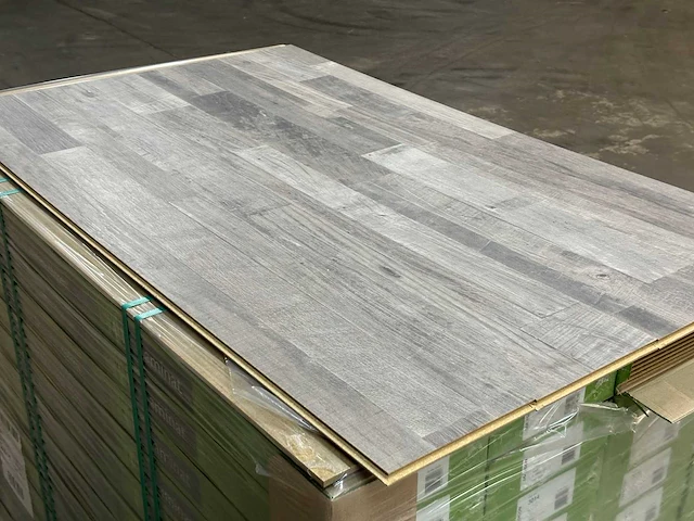 71 m2 laminaat plank - 1285 x 192 x 7 mm - afbeelding 1 van  4