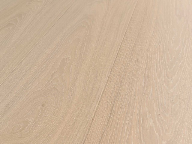 74 m2 parket eiken fineer berry alloc - 2410 x 241 x 10,1 mm - afbeelding 1 van  4