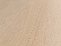 74 m2 parket eiken fineer berry alloc - 2410 x 241 x 10,1 mm - afbeelding 1 van  4