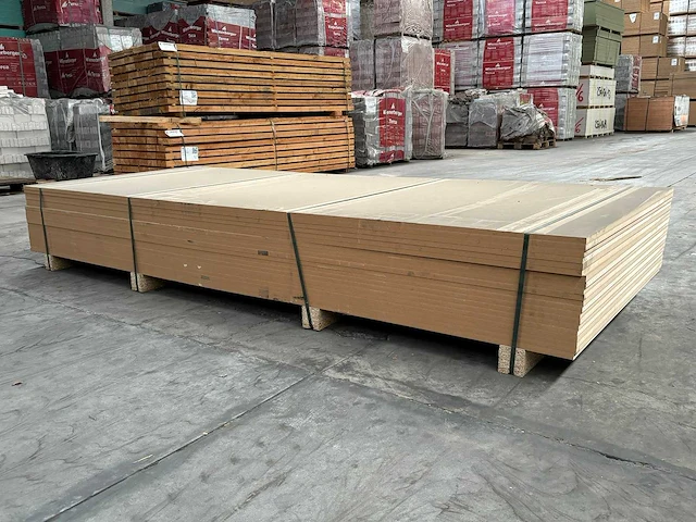 74,4 m² mdf 1,22 m breed 3,05 lang 1,8 cm dik - afbeelding 3 van  4