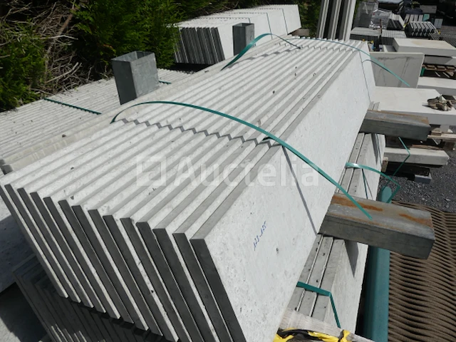 75 betonplaten voor tuinomheining - afbeelding 4 van  5