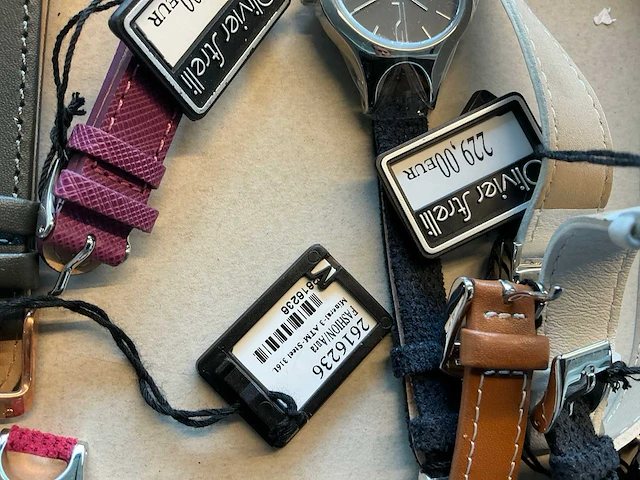 75 diverse horloges olivier strelli - afbeelding 9 van  17
