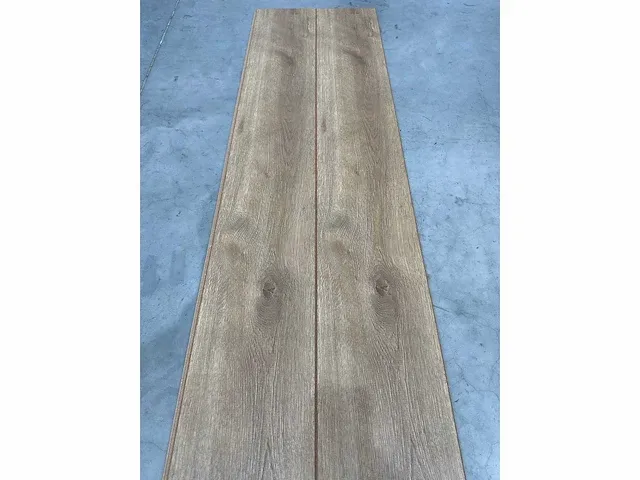76,68 m² laminaatvloer 8mm - afbeelding 2 van  3