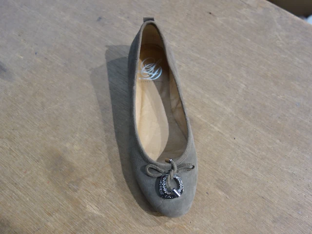 76x diverse schoenen - afbeelding 7 van  10
