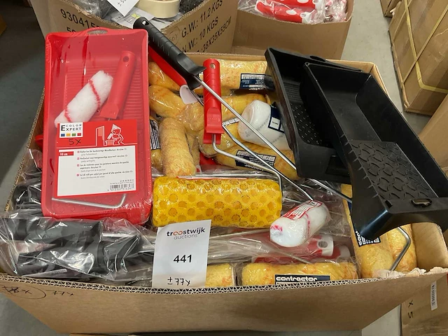 77 x schildersgereedschap - afbeelding 1 van  10