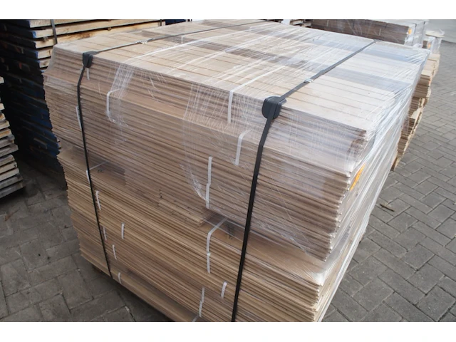 78,30 m² massief eiken visgraatparket 15mm - afbeelding 2 van  5