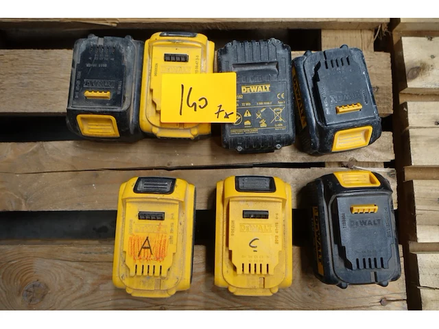 7x accu dewalt - afbeelding 1 van  1
