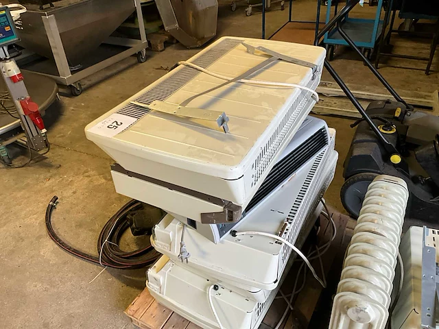 7x convector dimplex plx3000 + 4 diverse verwarmingselementen - afbeelding 5 van  8