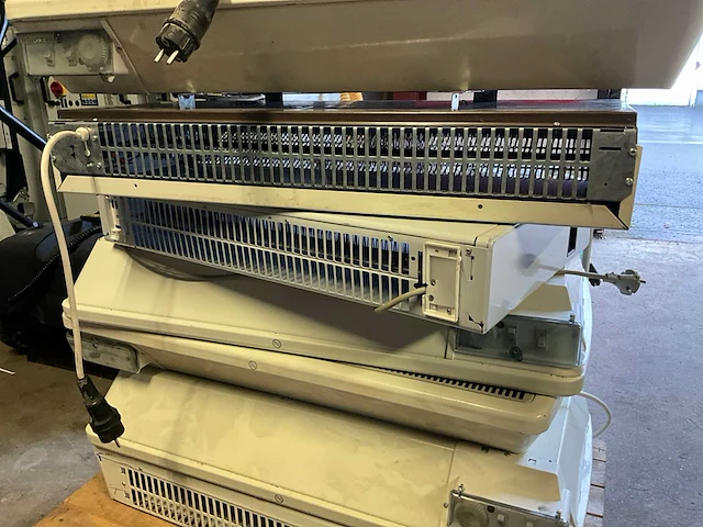 7x convector dimplex plx3000 + 4 diverse verwarmingselementen - afbeelding 7 van  8