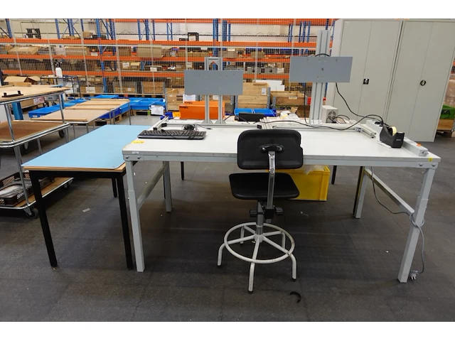 7x diverse tafels - afbeelding 1 van  7