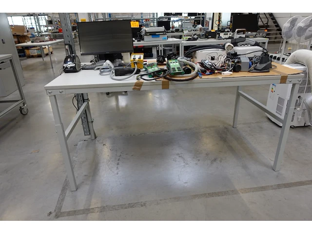 7x diverse tafels - afbeelding 6 van  7