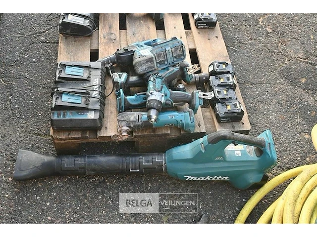 7x makita machines op batterij - afbeelding 2 van  2