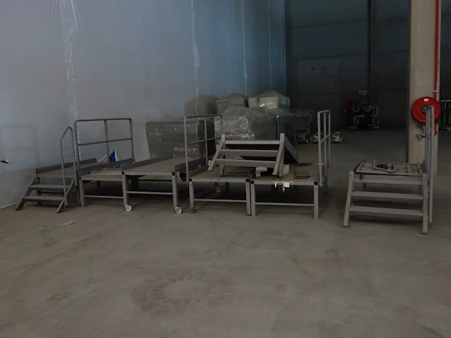 7x metalen platform - afbeelding 2 van  3