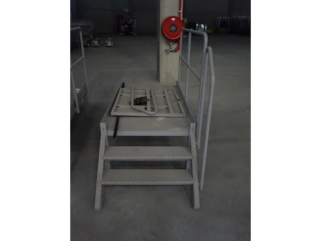7x metalen platform - afbeelding 3 van  3