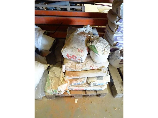7x pallet bouw materialen - afbeelding 2 van  17
