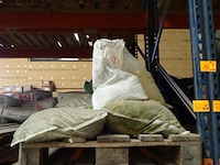 7x pallet bouw materialen - afbeelding 1 van  17
