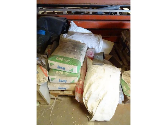 7x pallet bouw materialen - afbeelding 17 van  17