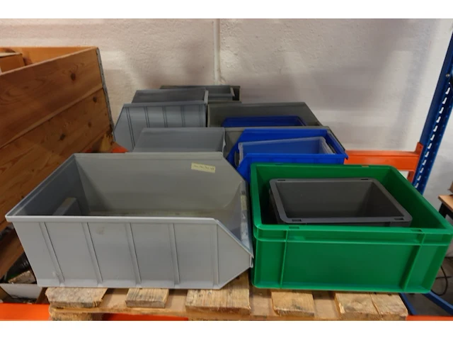 7x pallet diverse onderdelen laadpaalproductie - afbeelding 4 van  15