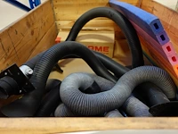 7x pallet diverse onderdelen laadpaalproductie - afbeelding 7 van  15