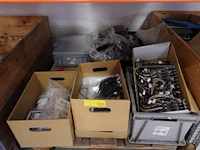 7x pallet diverse onderdelen laadpaalproductie - afbeelding 9 van  15