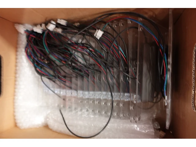 7x pallet diverse onderdelen laadpaalproductie - afbeelding 11 van  15