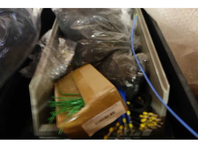 7x pallet diverse onderdelen laadpaalproductie - afbeelding 14 van  15