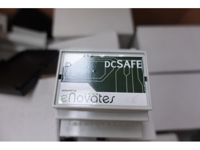 7x pallet elektrische onderdelen laadpaalproductie - afbeelding 4 van  12