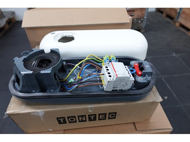 7x pallet elektrische onderdelen laadpaalproductie - afbeelding 9 van  12