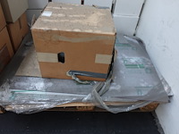 7x pallet elektrische onderdelen laadpaalproductie - afbeelding 12 van  12