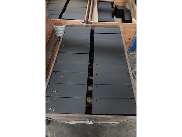 7x pallet metalen montageonderdelen - afbeelding 2 van  9