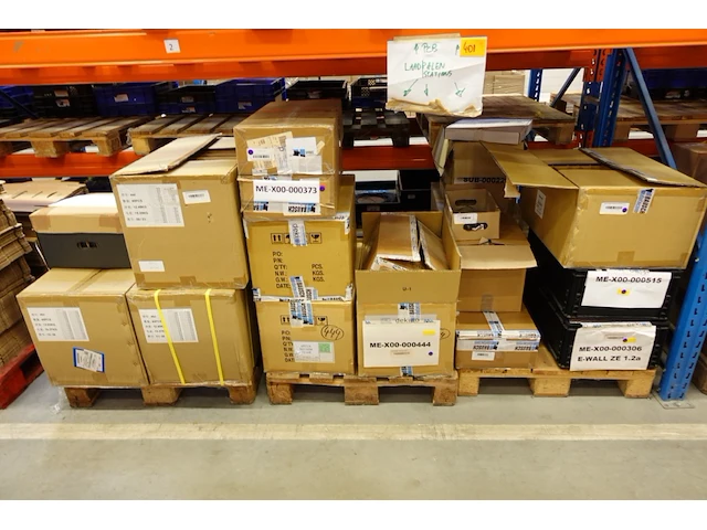 7x pallet toebehoren pcb laadpalen - afbeelding 1 van  19