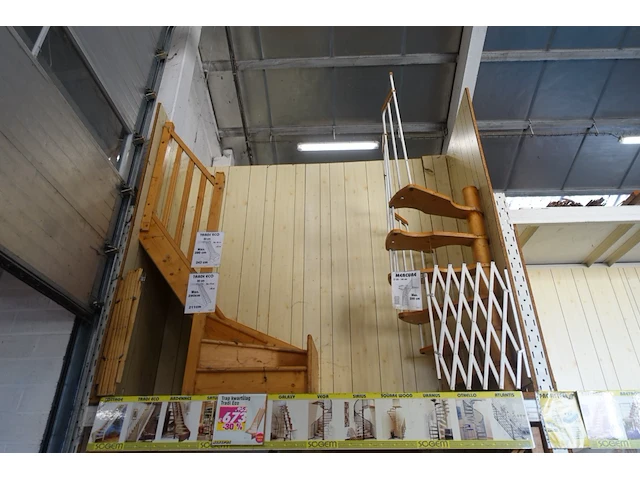 7x toonzaalmodel trappen - afbeelding 1 van  10