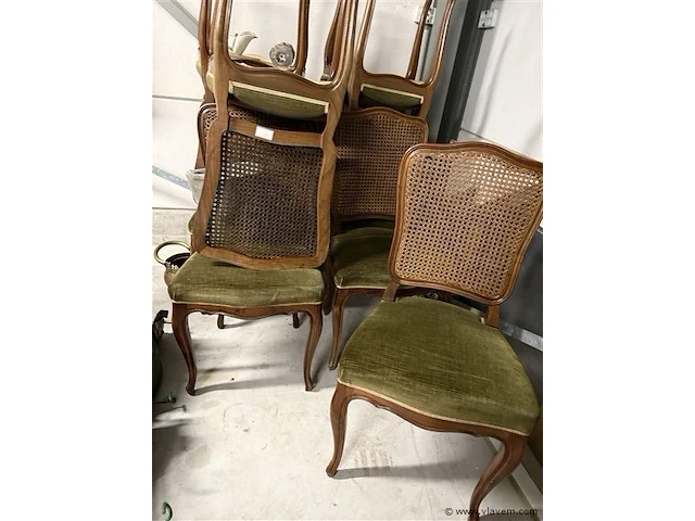 8 antieke oude stoelen - onbeschadigd - afbeelding 1 van  4