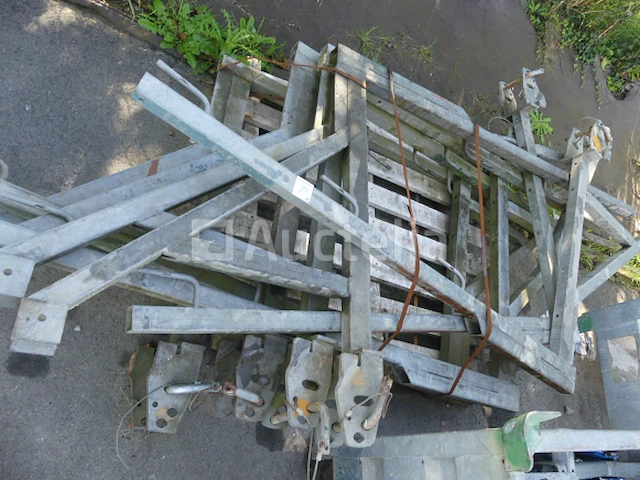 8 beugels voor doka framax 90 bekistingspaneel - afbeelding 2 van  4