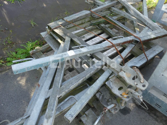 8 beugels voor doka framax 90 bekistingspaneel - afbeelding 4 van  4