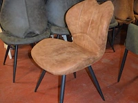 8 bruin fineerhouten bistro tafels 70x70cm , 11 moderne kuipstoelen grijze stoffen zit en rug , 5 moderne kuipstoelen bruin stoffen zit en rug , moderne grijze stoffen muurbank (6,8,9,10) - afbeelding 10 van  18