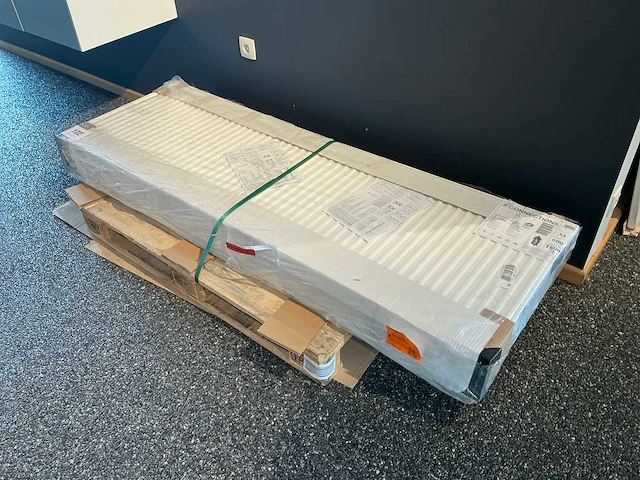 8-connections 1800-600/33 radiator - afbeelding 2 van  3